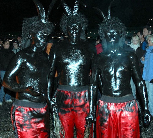 zwarte piet met hoorns